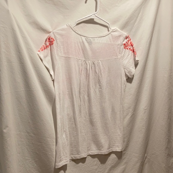 Tops - Picture 2 of 9